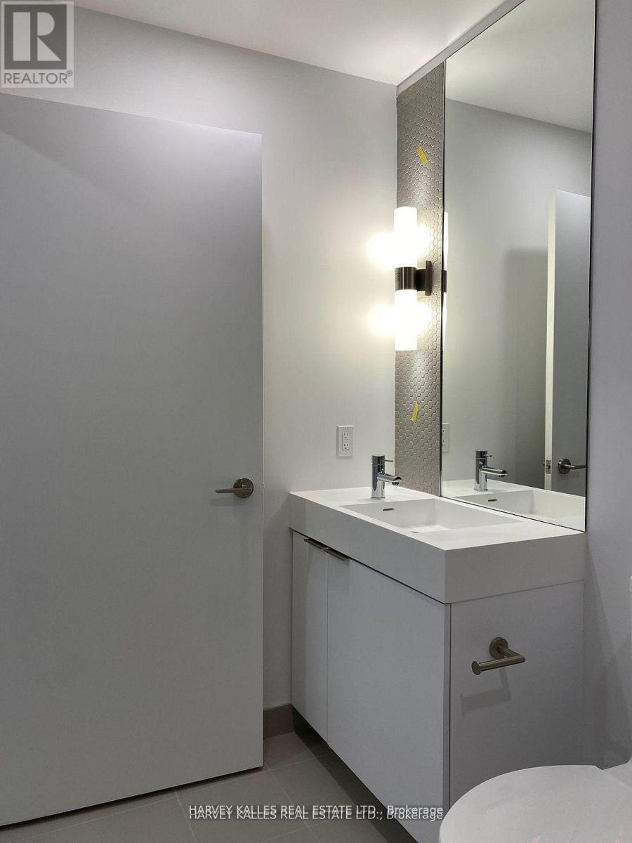 2409 - 33 Helendale Avenue, Toronto (Yonge-Eglinton), Ontario  M4R 1C5 - Photo 12 - C12217521
