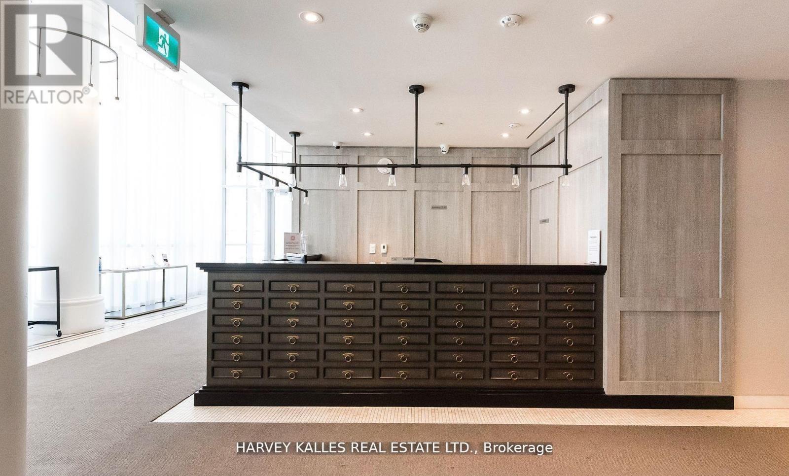 2409 - 33 Helendale Avenue, Toronto (Yonge-Eglinton), Ontario  M4R 1C5 - Photo 3 - C12217521