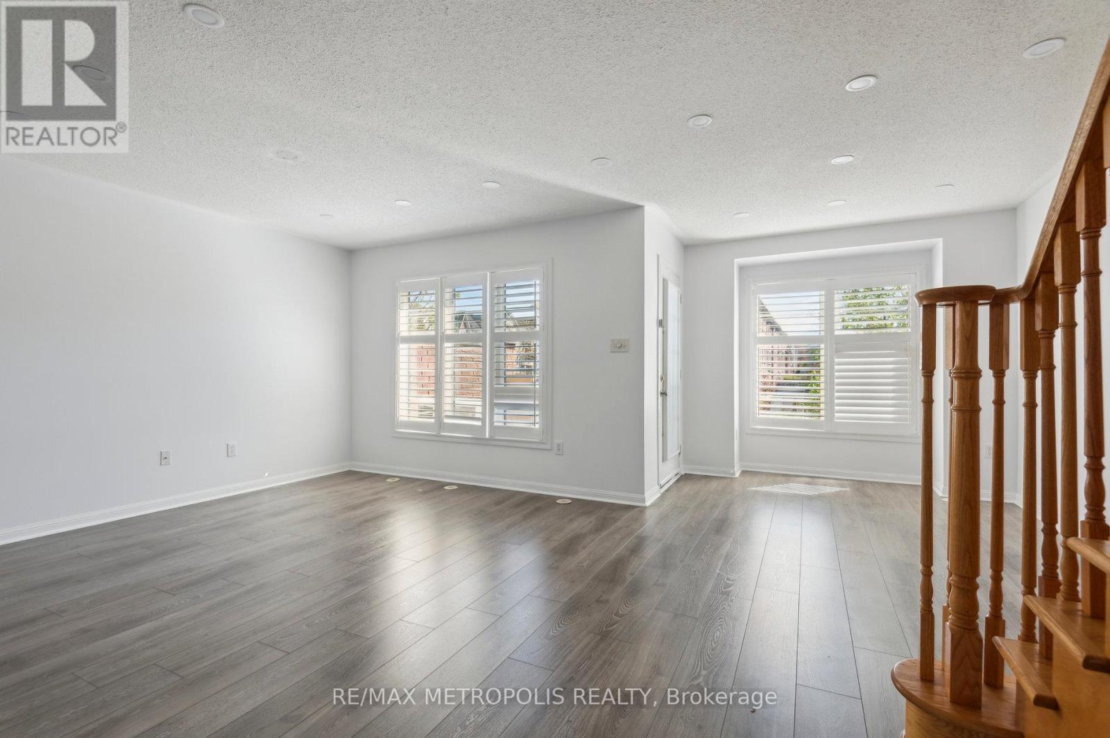 54 Howe Avenue, Toronto (Clairlea-Birchmount), Ontario  M1L 0C5 - Photo 16 - E12217512