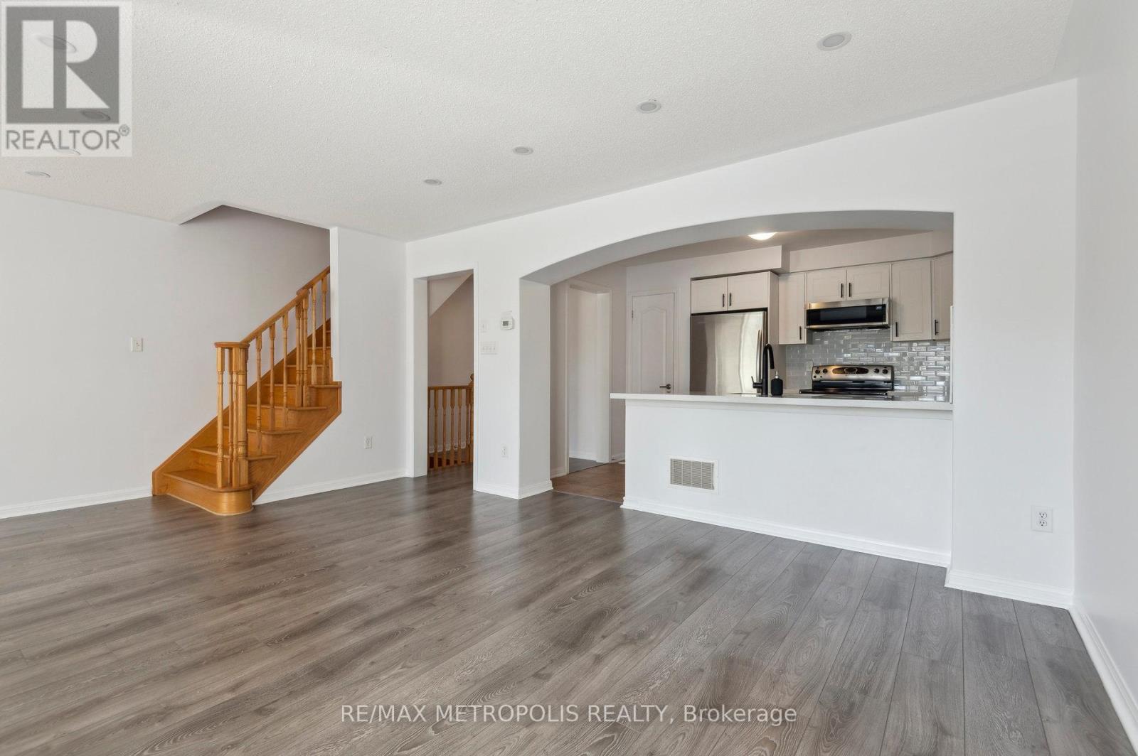 54 Howe Avenue, Toronto (Clairlea-Birchmount), Ontario  M1L 0C5 - Photo 18 - E12217512