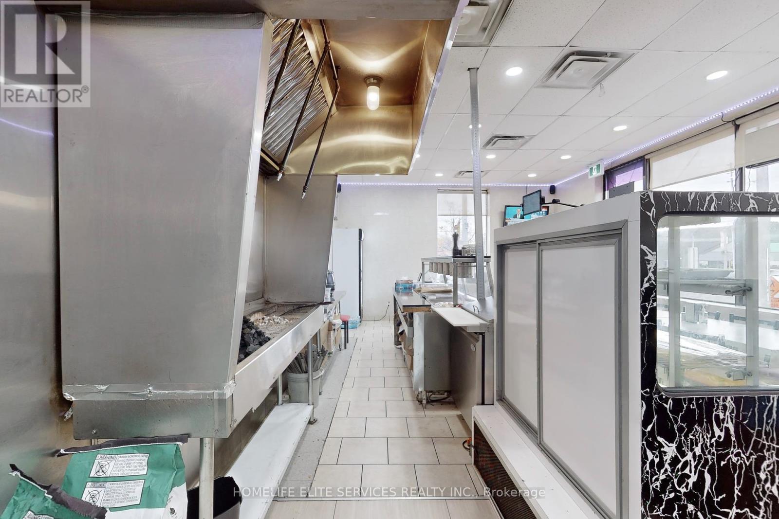 Unit B1 - 1960 Lawrence Avenue E, Toronto (Wexford-Maryvale), Ontario  M1R 2Z1 - Photo 15 - E12217520