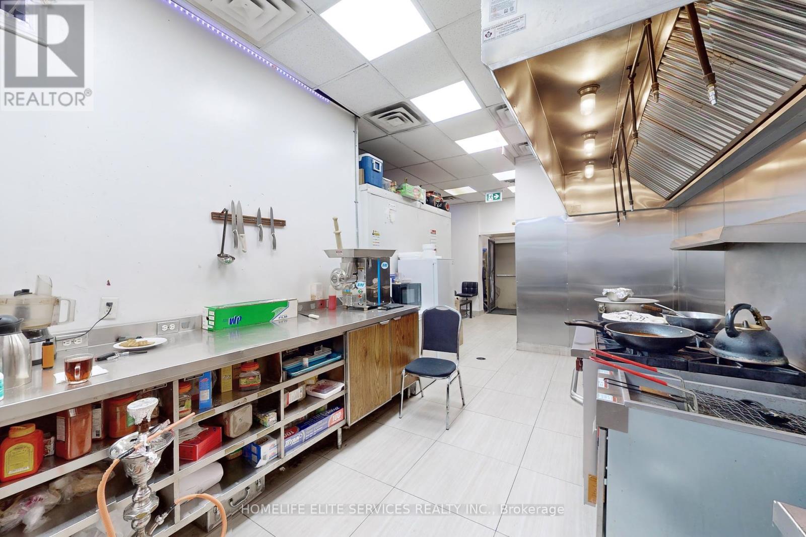 Unit B1 - 1960 Lawrence Avenue E, Toronto (Wexford-Maryvale), Ontario  M1R 2Z1 - Photo 17 - E12217520