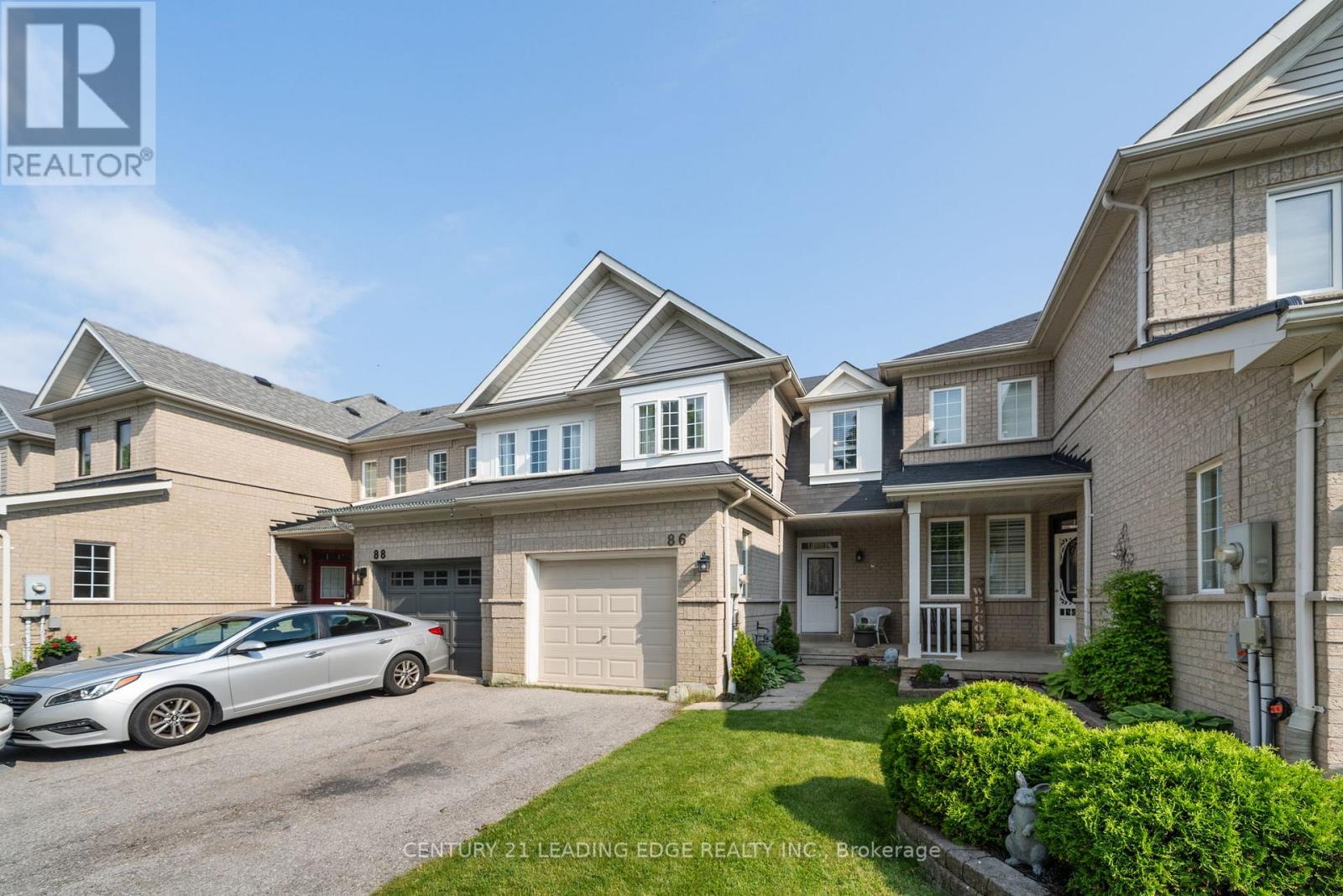 86 BREAKWATER DRIVE, Whitby, Ontario