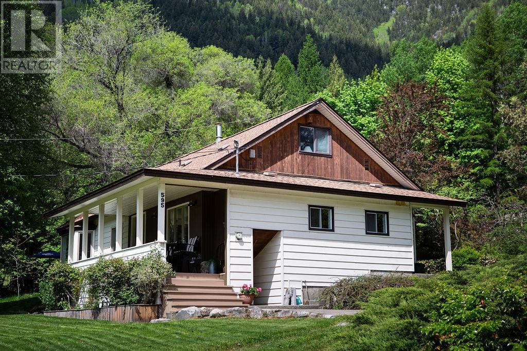 595 Valhalla Road, Nelson, British Columbia  V1L 6M6 - Photo 12 - 10337054
