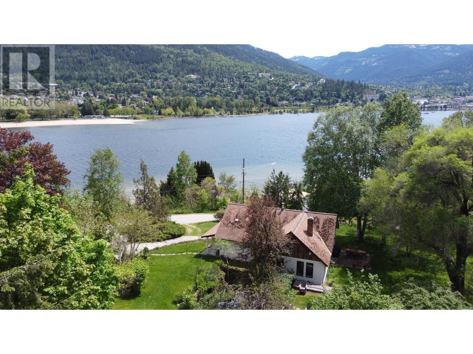 595 Valhalla Road, Nelson, British Columbia  V1L 6M6 - Photo 7 - 10337054
