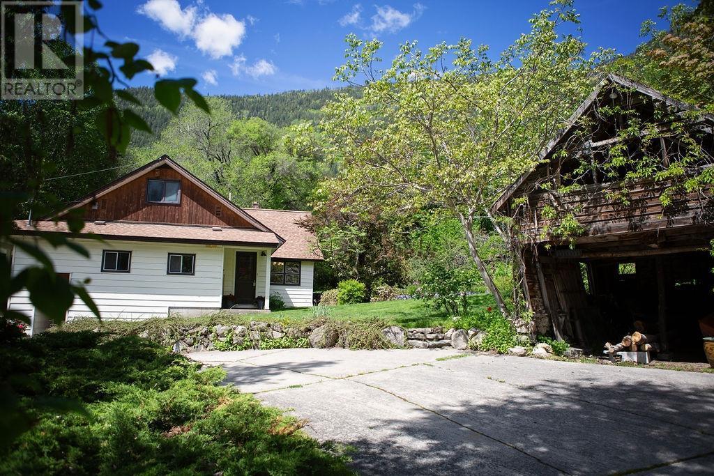 595 Valhalla Road, Nelson, British Columbia  V1L 6M6 - Photo 36 - 10337054