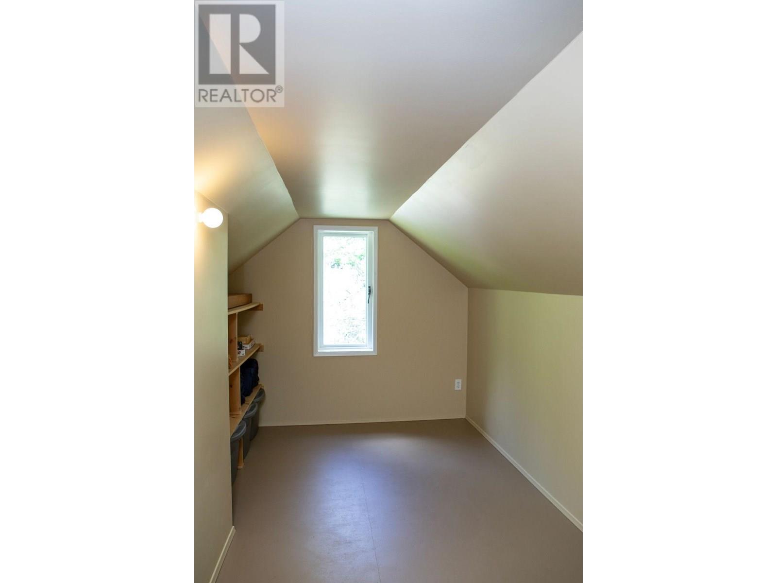 595 Valhalla Road, Nelson, British Columbia  V1L 6M6 - Photo 97 - 10337054