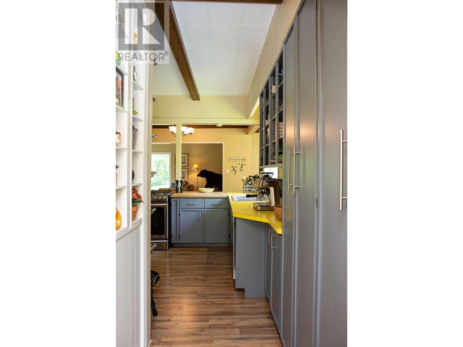 595 Valhalla Road, Nelson, British Columbia  V1L 6M6 - Photo 45 - 10337054