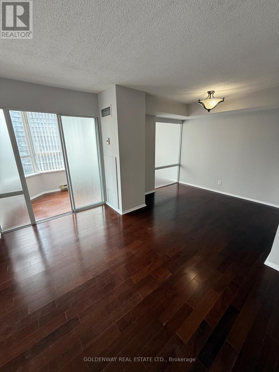 1710 - 717 Bay Street, Toronto, Ontario  M5G 2J9 - Photo 6 - C12215241