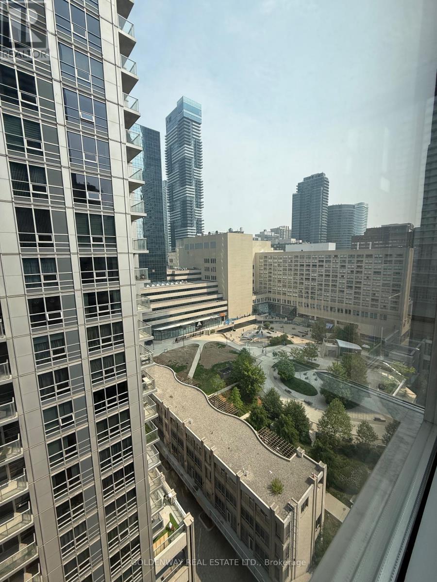 1710 - 717 Bay Street, Toronto, Ontario  M5G 2J9 - Photo 21 - C12215241