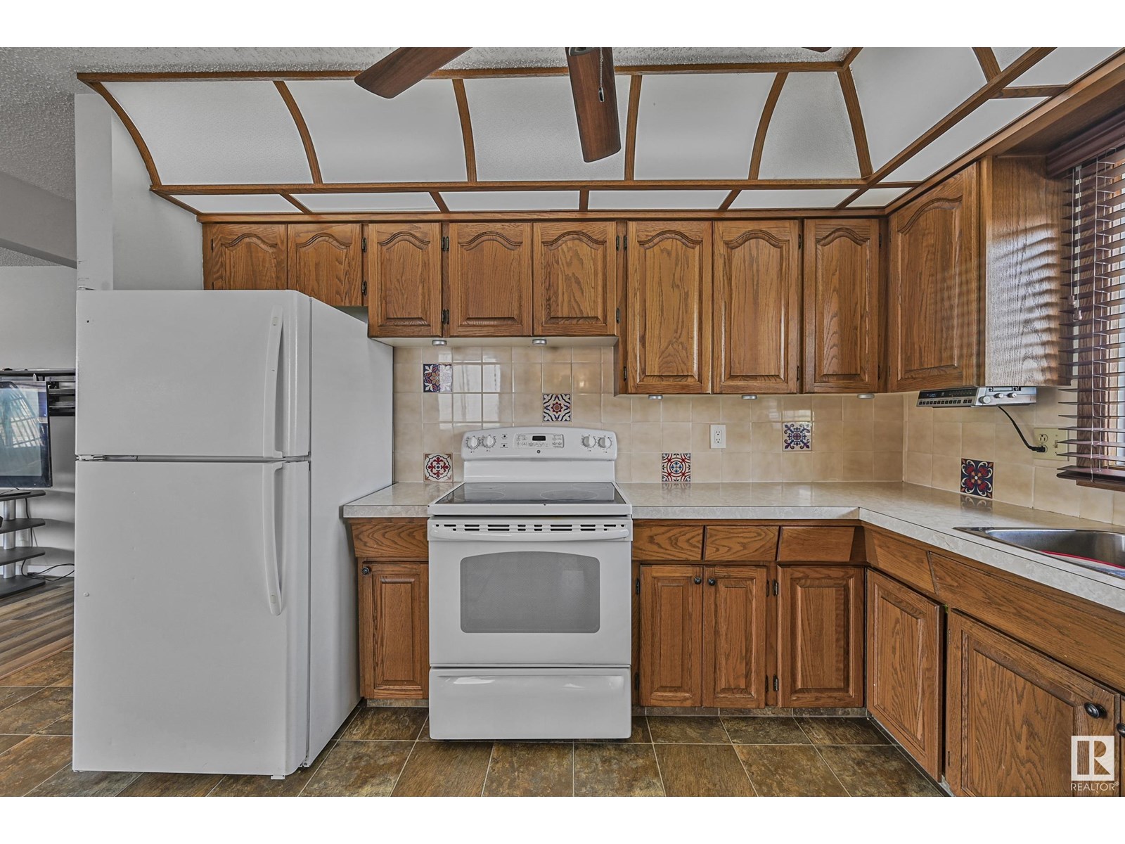 7820 130 Av Nw, Edmonton, Alberta  T5C 1V5 - Photo 8 - E4442106