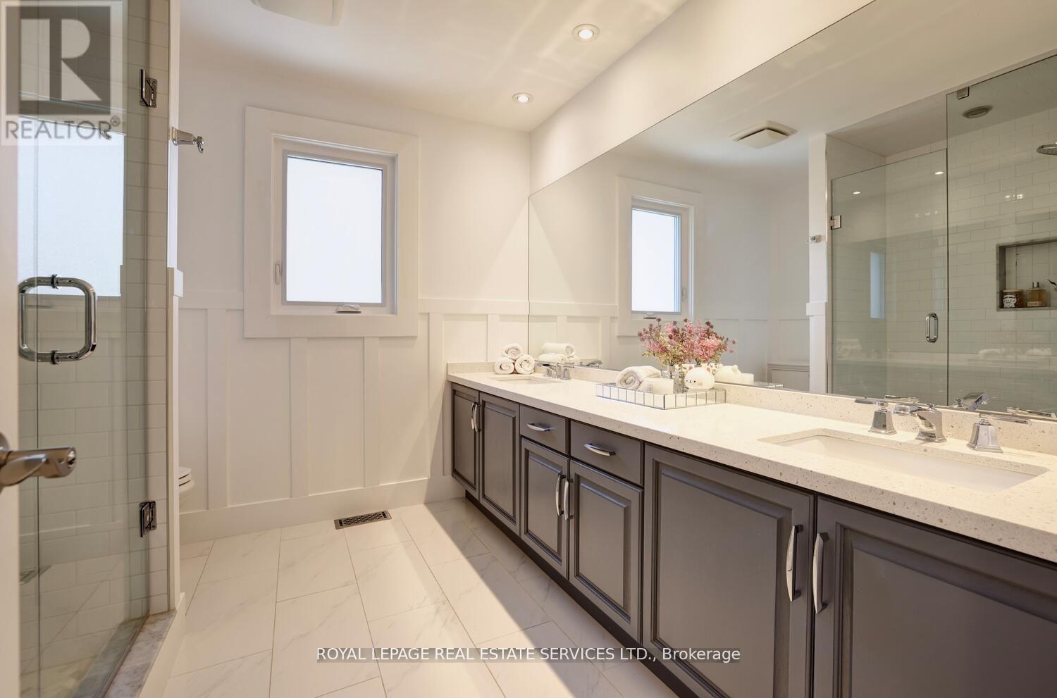 84 Sybella Street, Oakville, Ontario  L6K 2L8 - Photo 25 - W12216378