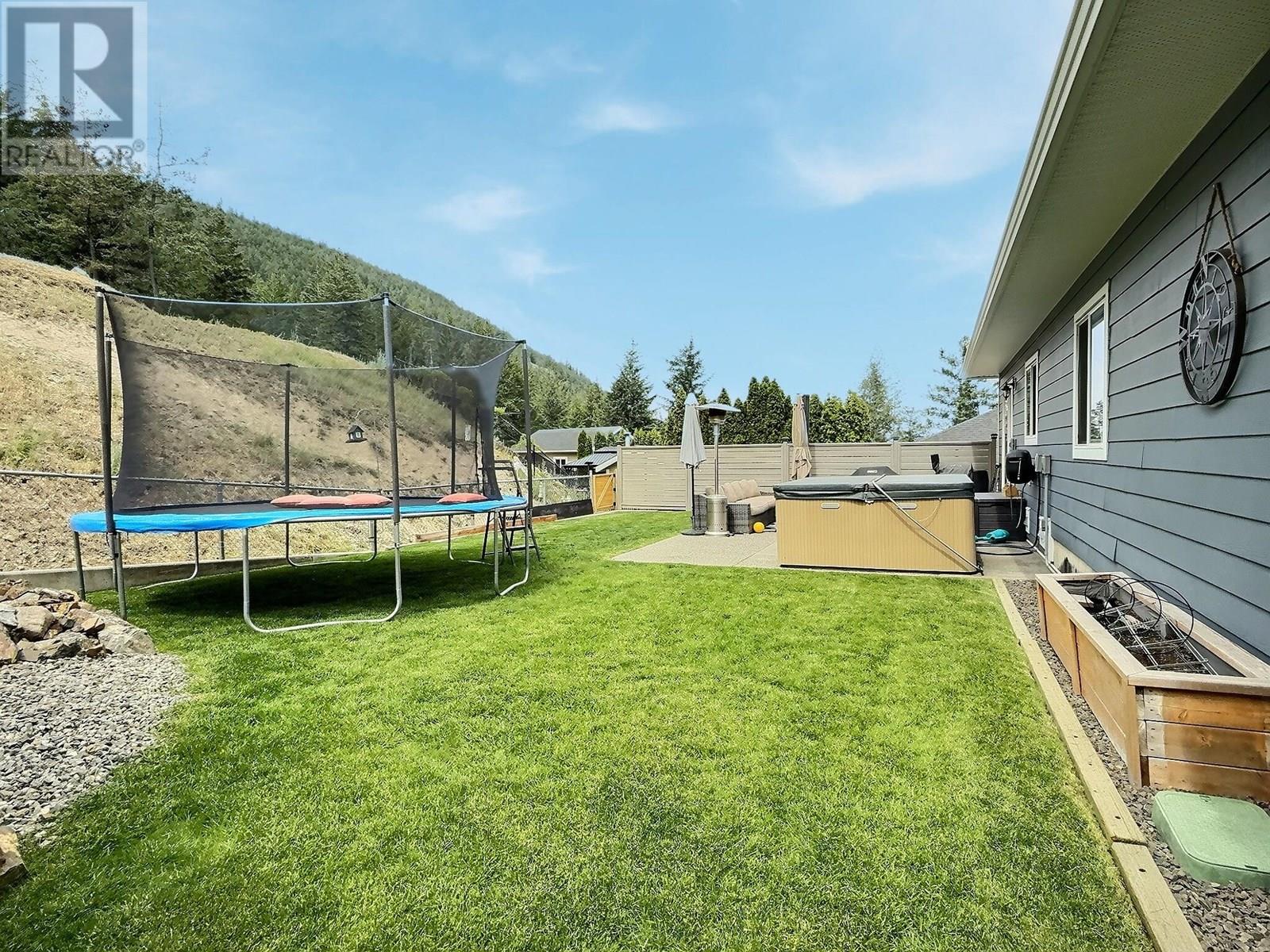 3041 Similkameen Place, Kamloops, British Columbia  V2E 2T6 - Photo 5 - 10351983