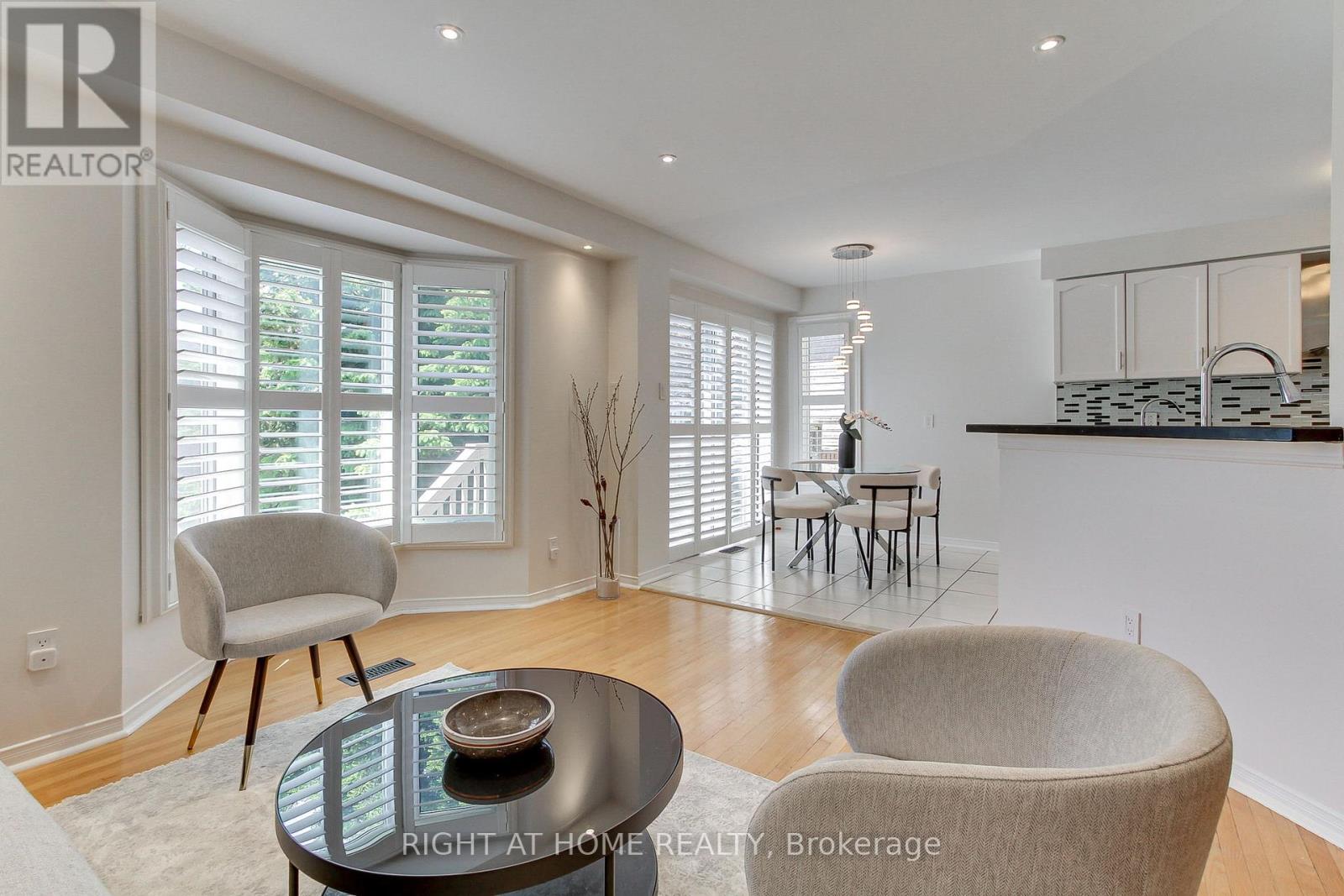 10 Juneberry Avenue, Markham, Ontario  L3S 4B1 - Photo 11 - N12217555