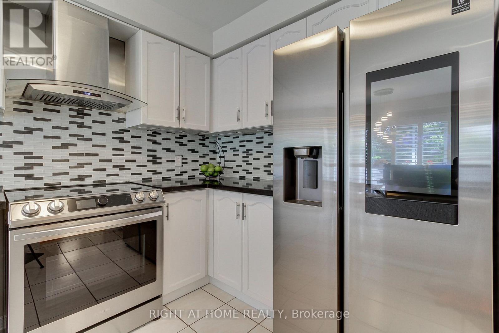10 Juneberry Avenue, Markham, Ontario  L3S 4B1 - Photo 13 - N12217555