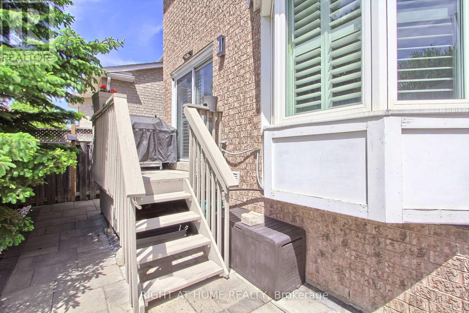 10 Juneberry Avenue, Markham, Ontario  L3S 4B1 - Photo 32 - N12217555