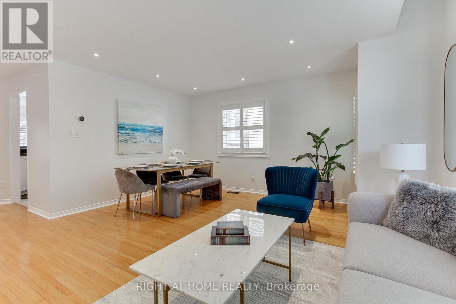 10 Juneberry Avenue, Markham, Ontario  L3S 4B1 - Photo 7 - N12217555