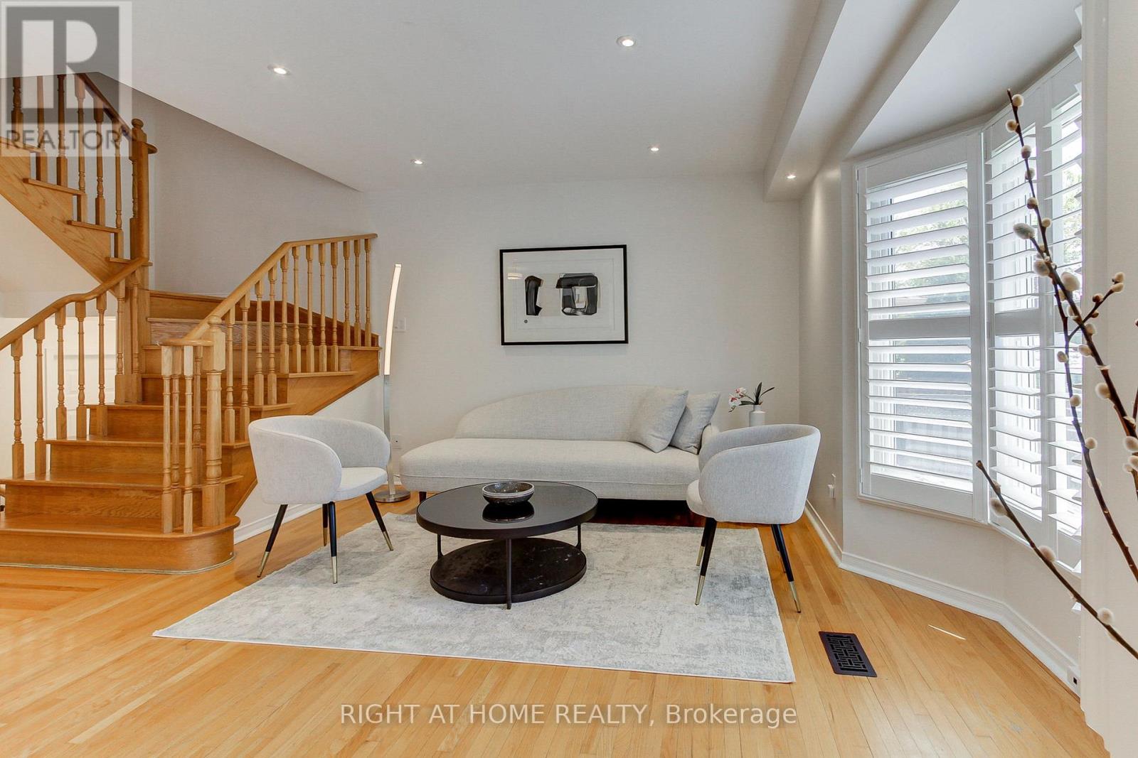 10 Juneberry Avenue, Markham, Ontario  L3S 4B1 - Photo 9 - N12217555
