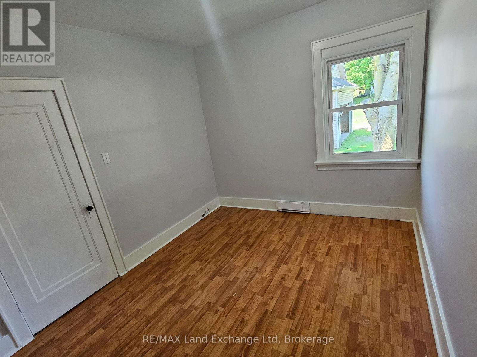 1061 Howick Street, Howick, Ontario  N0G 2X0 - Photo 35 - X12214861