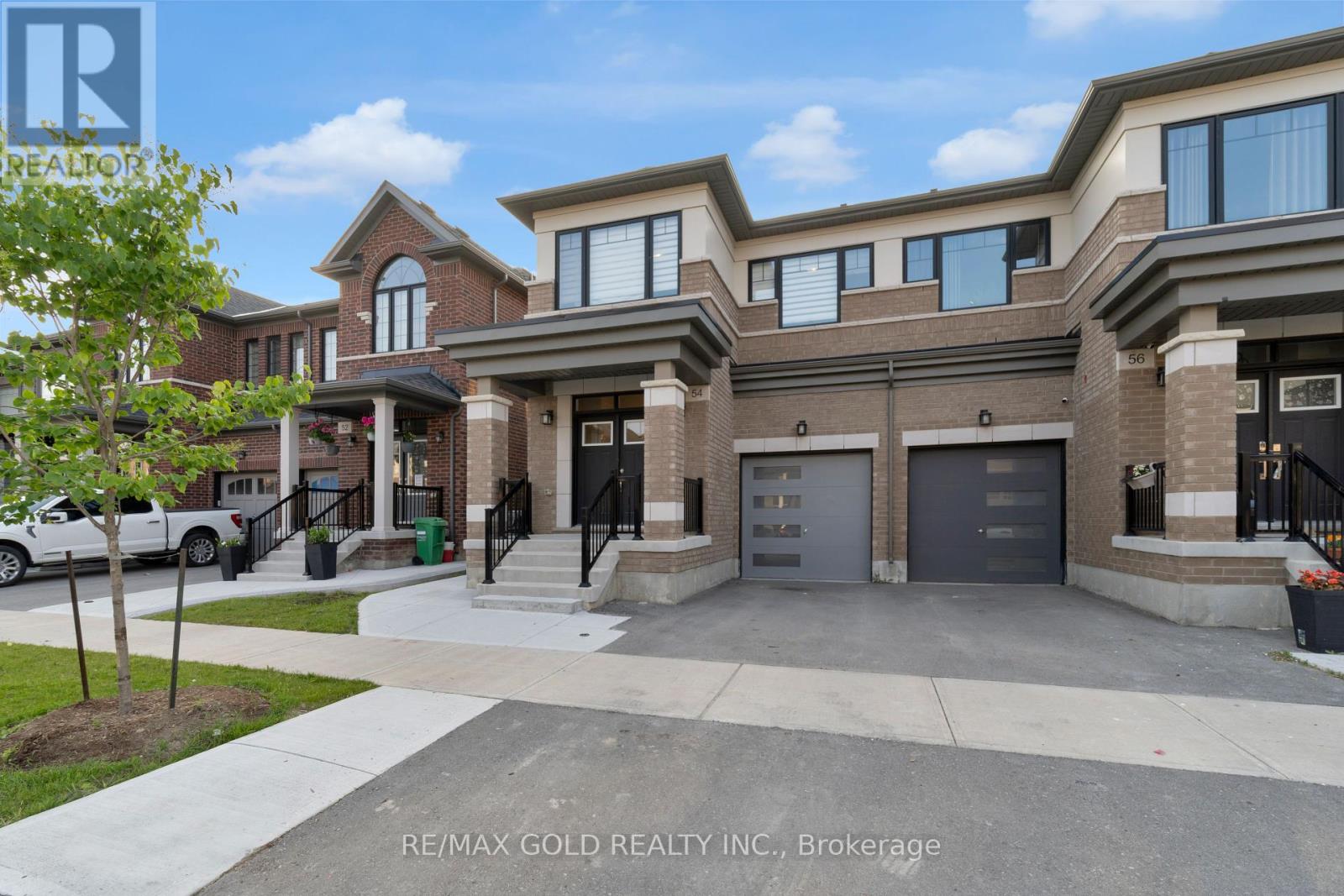 54 SPINLAND STREET, Caledon, Ontario