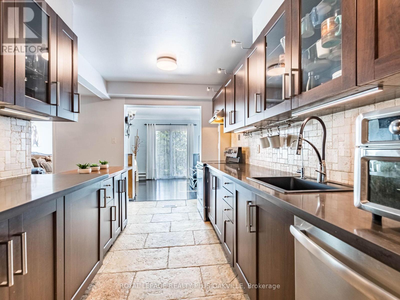 730 Galloway Crescent, Mississauga (Creditview), Ontario  L5C 3W1 - Photo 16 - W12217540