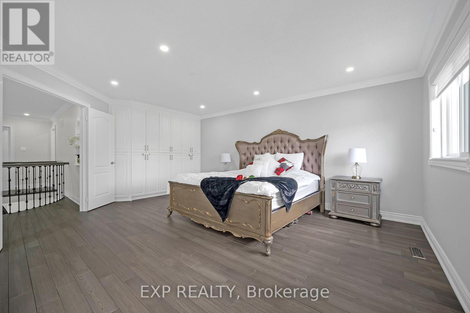 5122 Timber Mill Court, Mississauga (East Credit), Ontario  L5V 2B8 - Photo 29 - W12217546