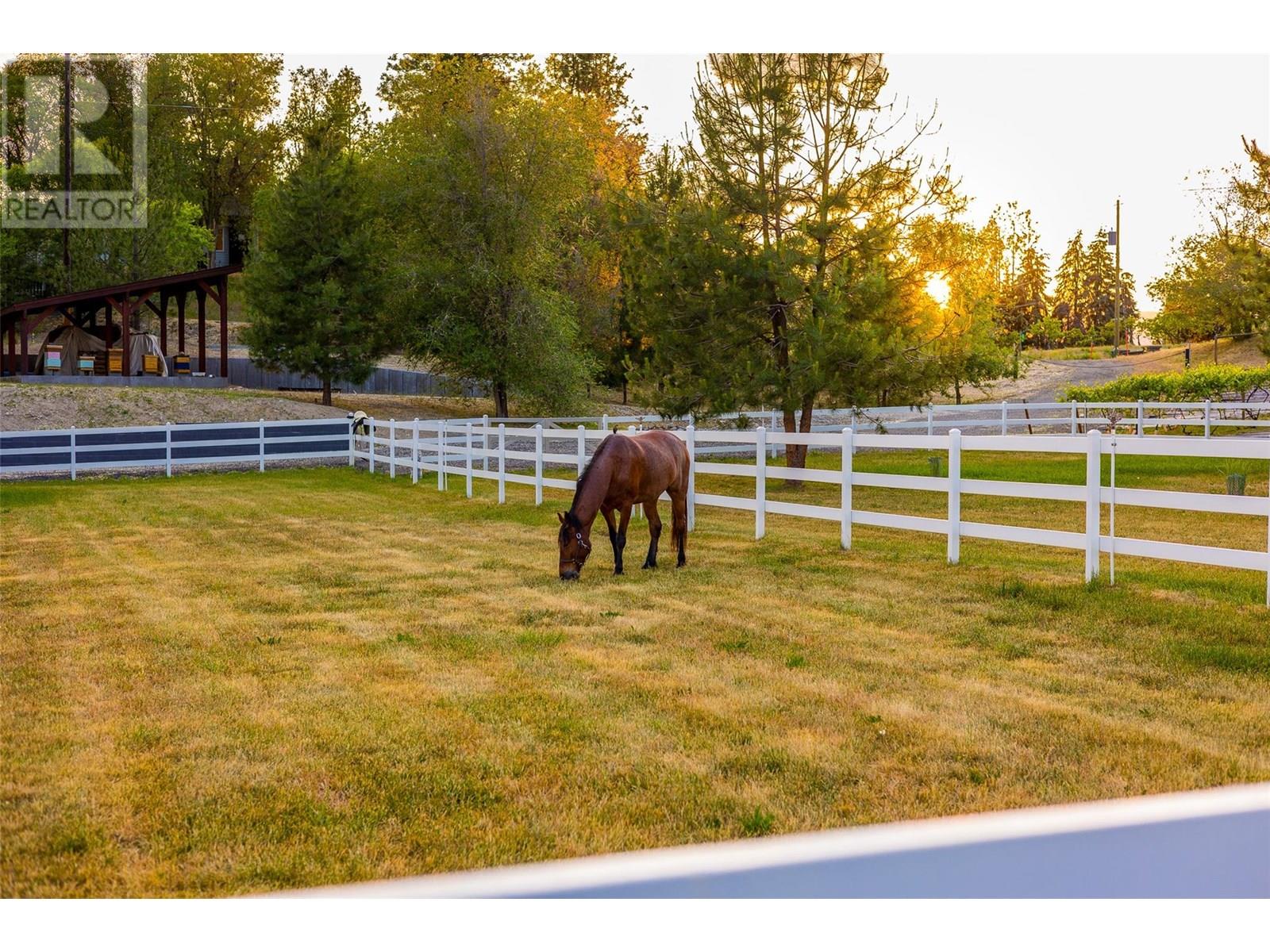 2375 Grantham Road, Kelowna, British Columbia  V1W 4B7 - Photo 77 - 10351613