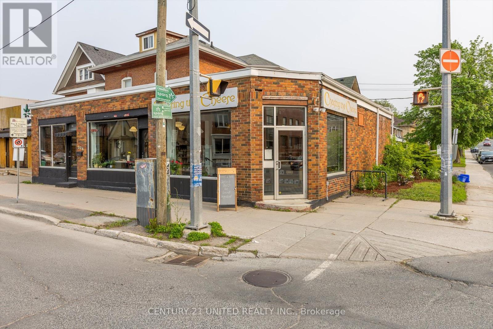 330-334 Charlotte Street W, Peterborough Central, Ontario  K9J 2V9 - Photo 7 - X12217581