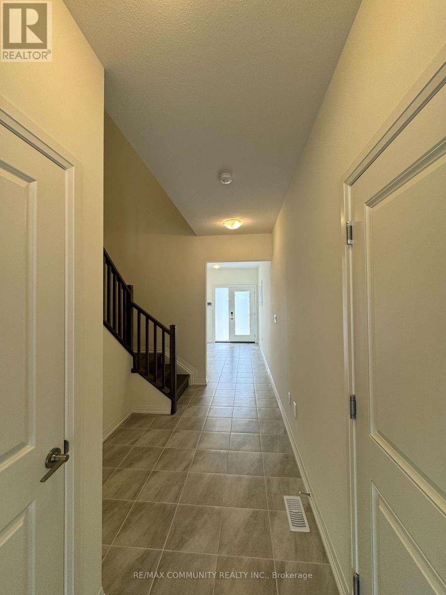 72 Samuel Avenue, Pelham, Ontario  L0S 1E1 - Photo 10 - X12217507