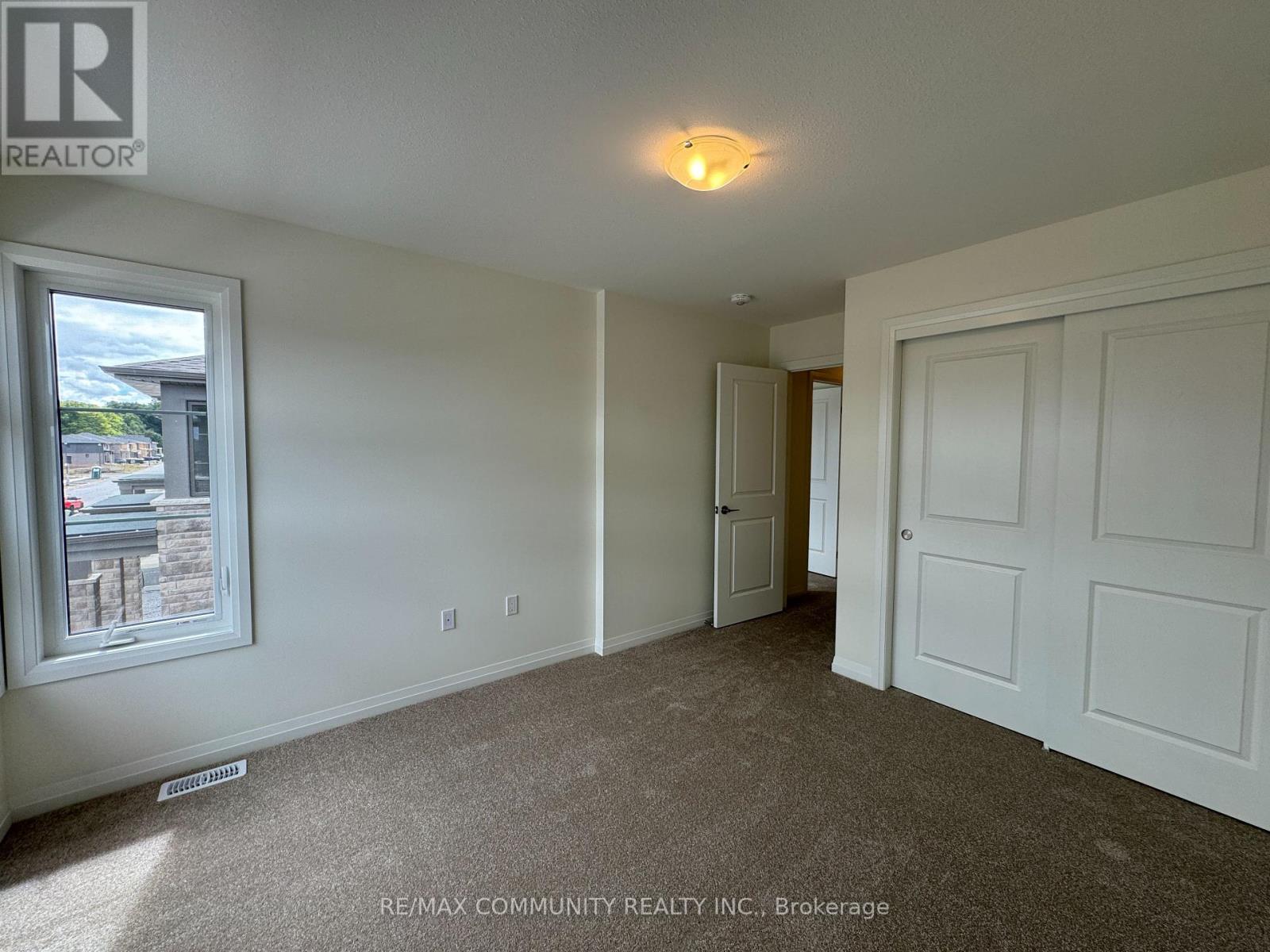 72 Samuel Avenue, Pelham, Ontario  L0S 1E1 - Photo 11 - X12217507