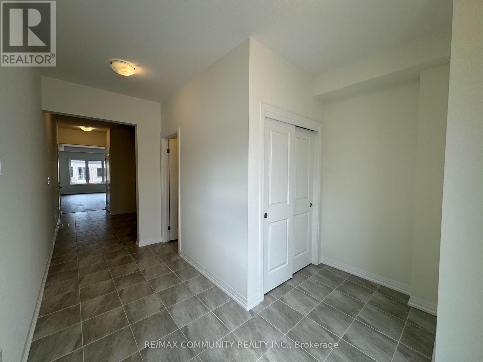 72 Samuel Avenue, Pelham, Ontario  L0S 1E1 - Photo 2 - X12217507