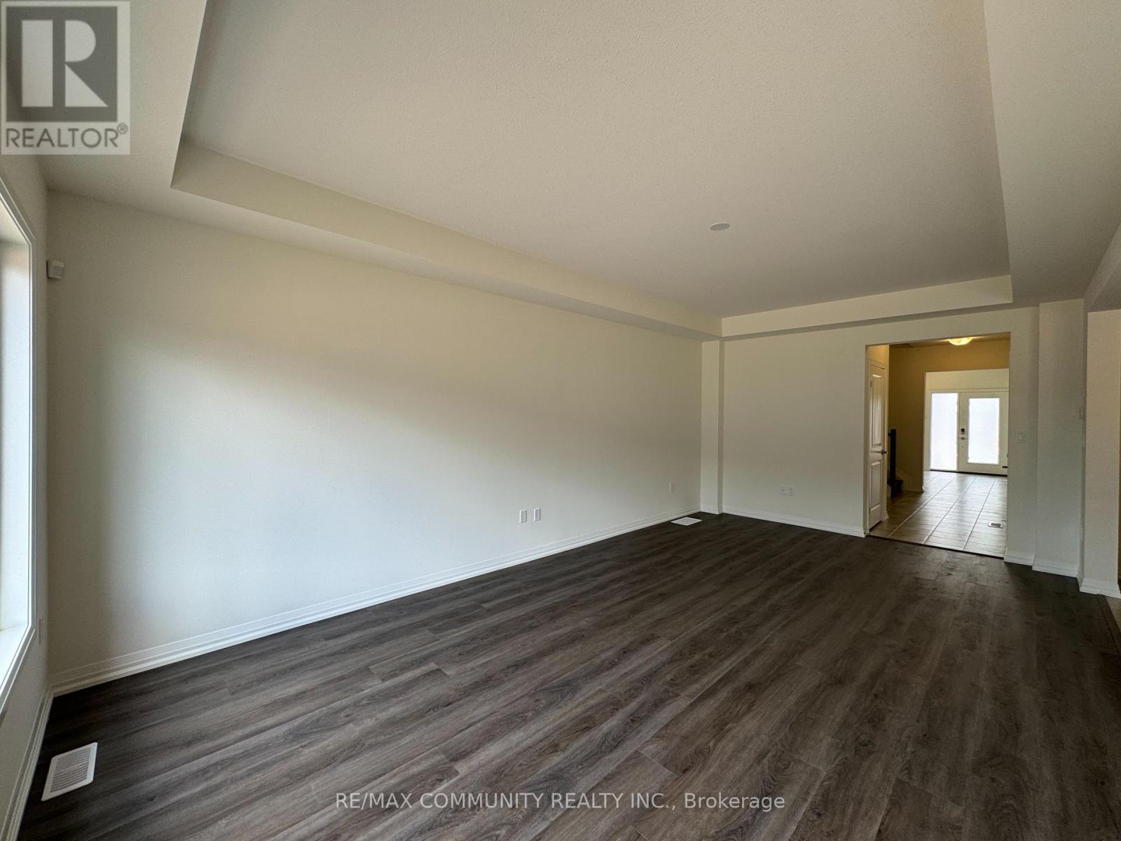 72 Samuel Avenue, Pelham, Ontario  L0S 1E1 - Photo 9 - X12217507