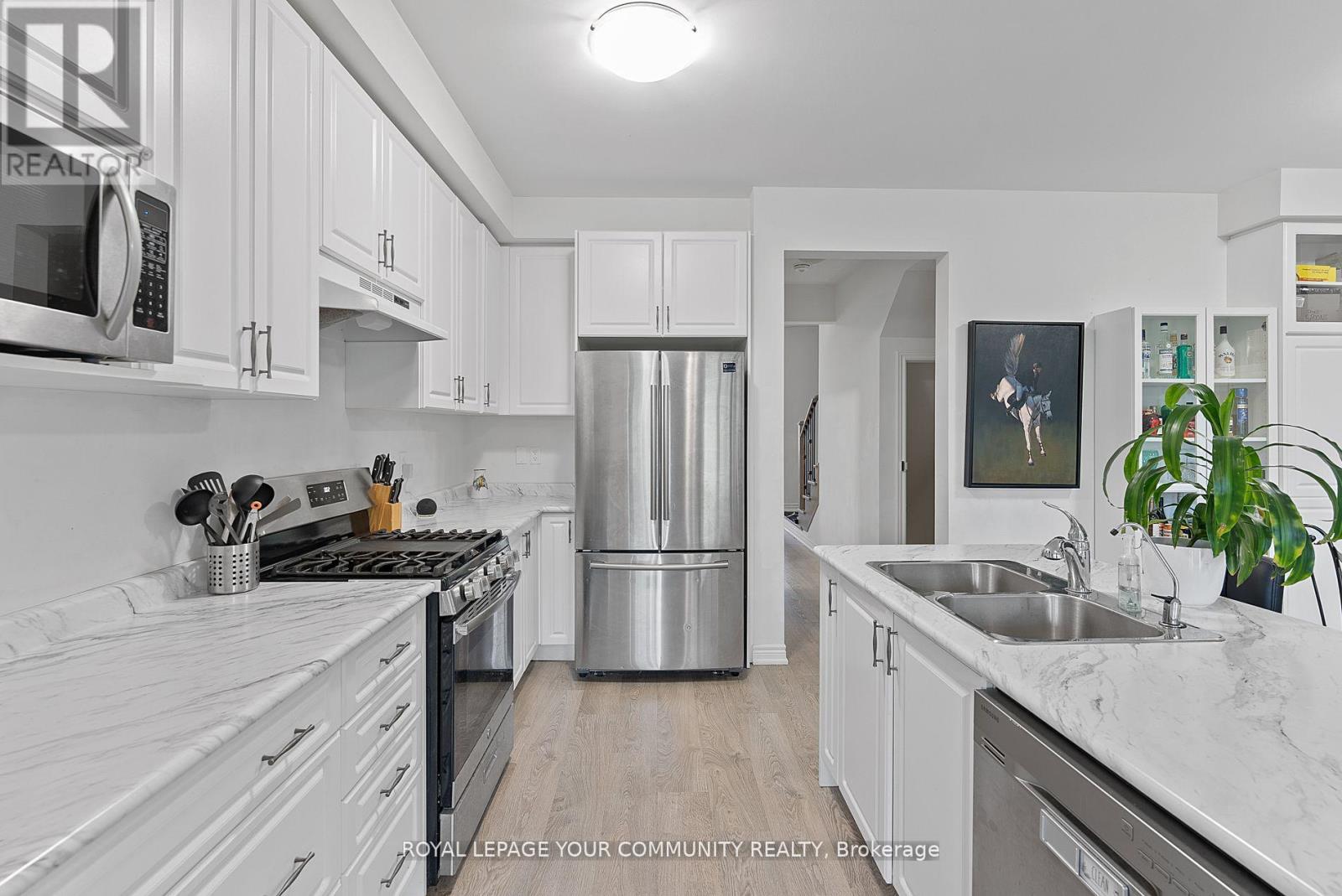 63 Riverwalk Drive, Hamilton, Ontario  L8B 1X3 - Photo 11 - X12217526