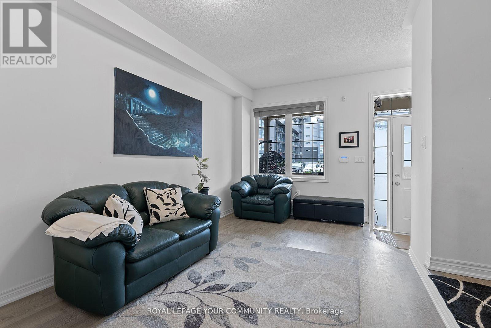 63 Riverwalk Drive, Hamilton, Ontario  L8B 1X3 - Photo 4 - X12217526