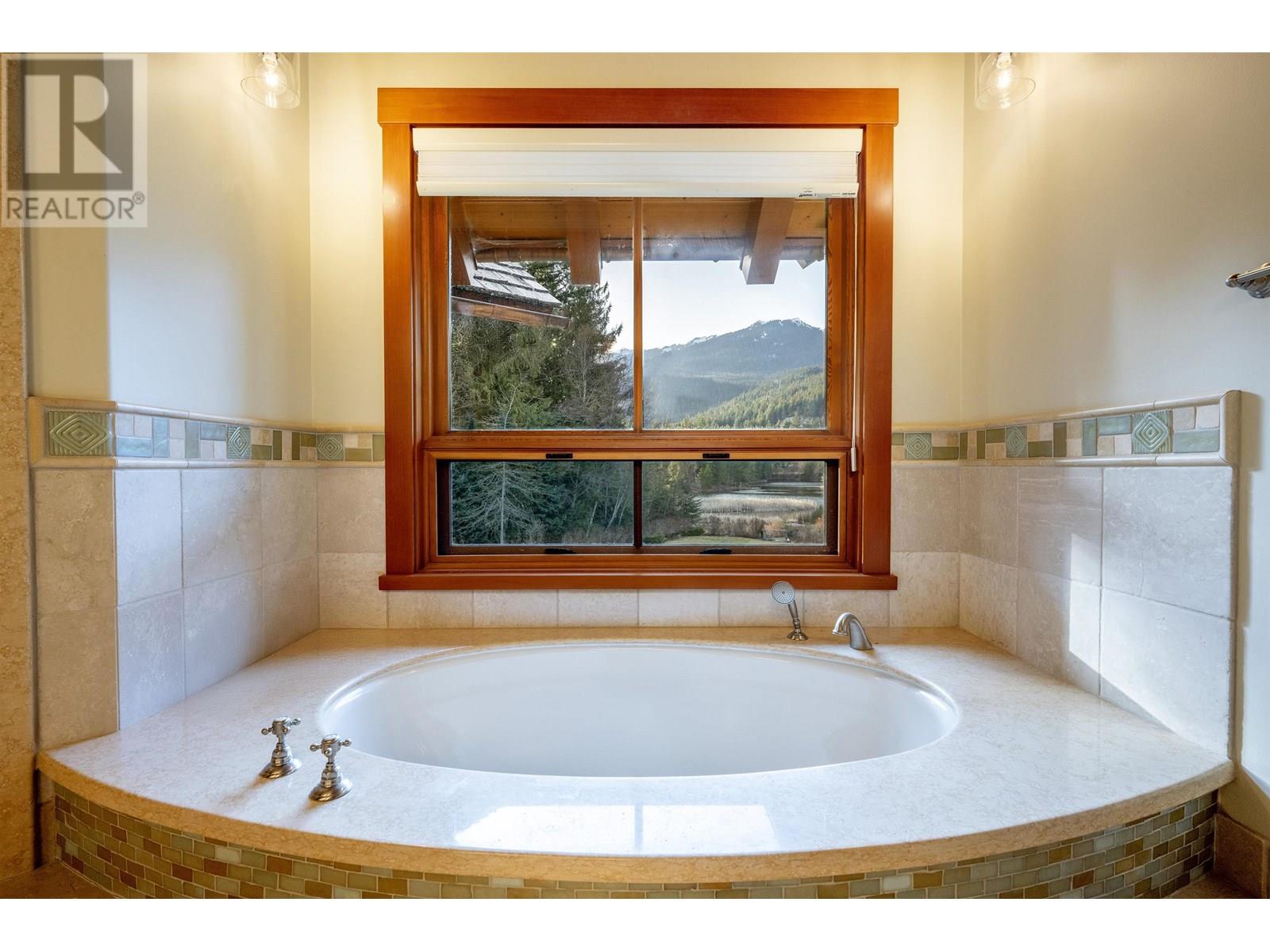 2219 Lake Placid Road, Whistler, British Columbia  V8E 0B2 - Photo 21 - R2990887