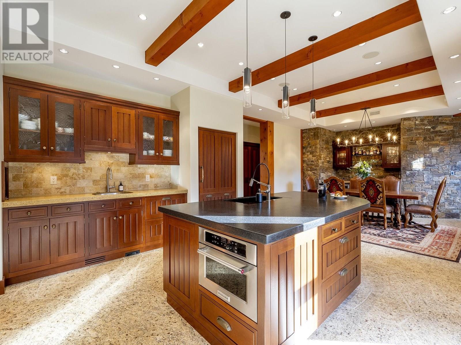 2219 Lake Placid Road, Whistler, British Columbia  V8E 0B2 - Photo 13 - R2990887