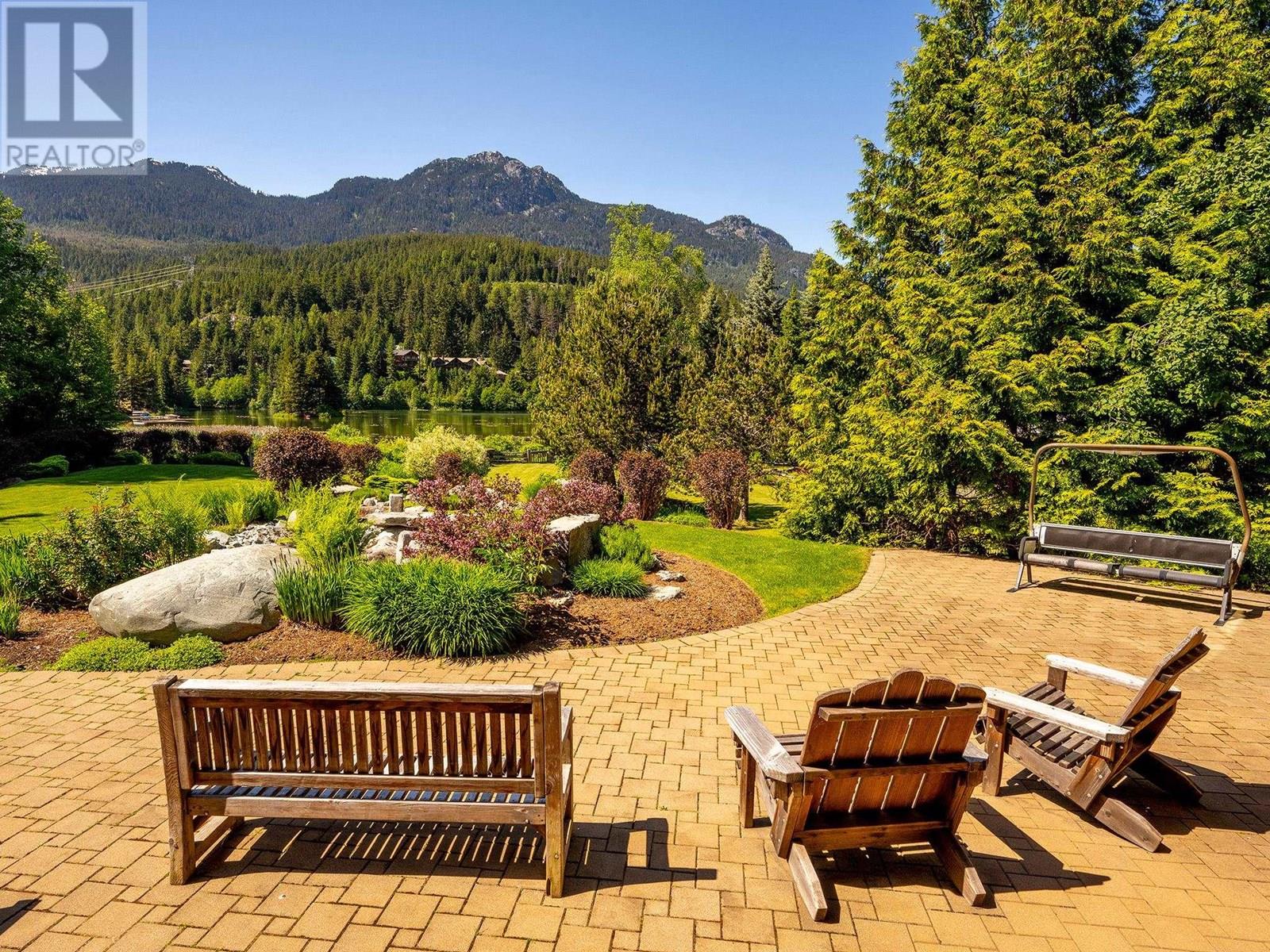 2219 Lake Placid Road, Whistler, British Columbia  V8E 0B2 - Photo 10 - R2990887