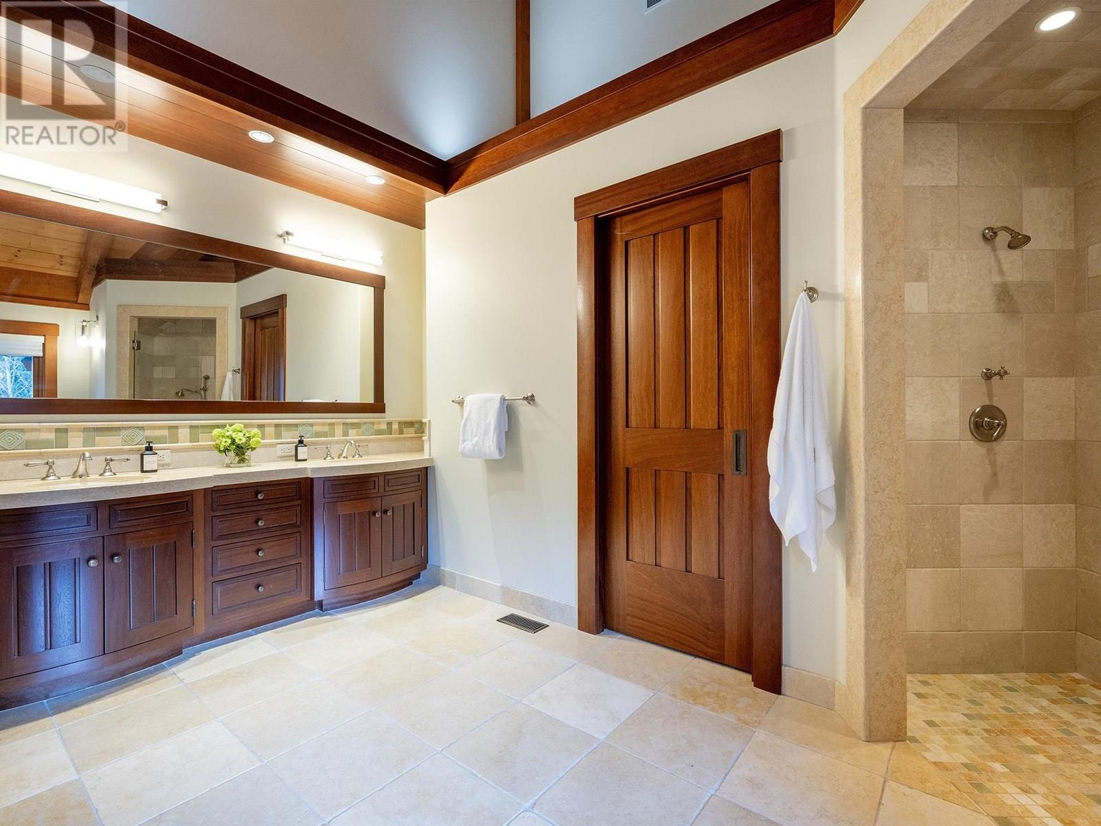 2219 Lake Placid Road, Whistler, British Columbia  V8E 0B2 - Photo 20 - R2990887