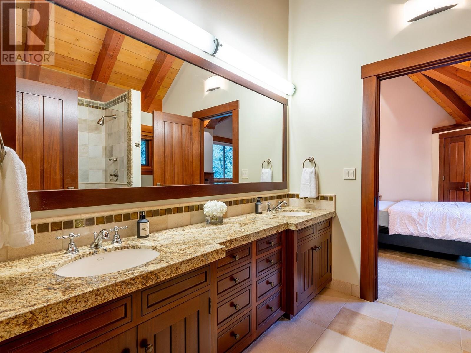2219 Lake Placid Road, Whistler, British Columbia  V8E 0B2 - Photo 24 - R2990887