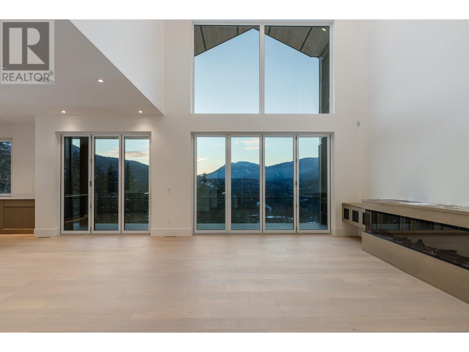 9333 Warbler Way, Whistler, British Columbia  V8E 1M1 - Photo 8 - R3006508