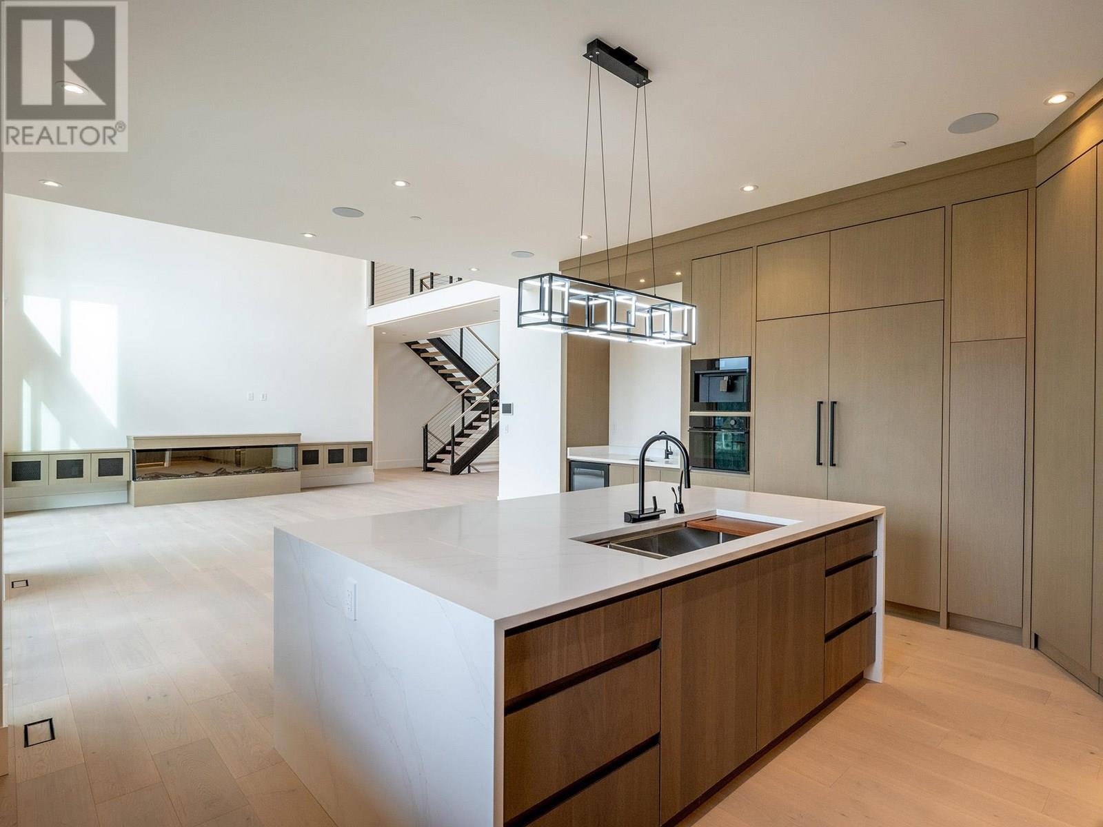 9333 Warbler Way, Whistler, British Columbia  V8E 1M1 - Photo 14 - R3006508