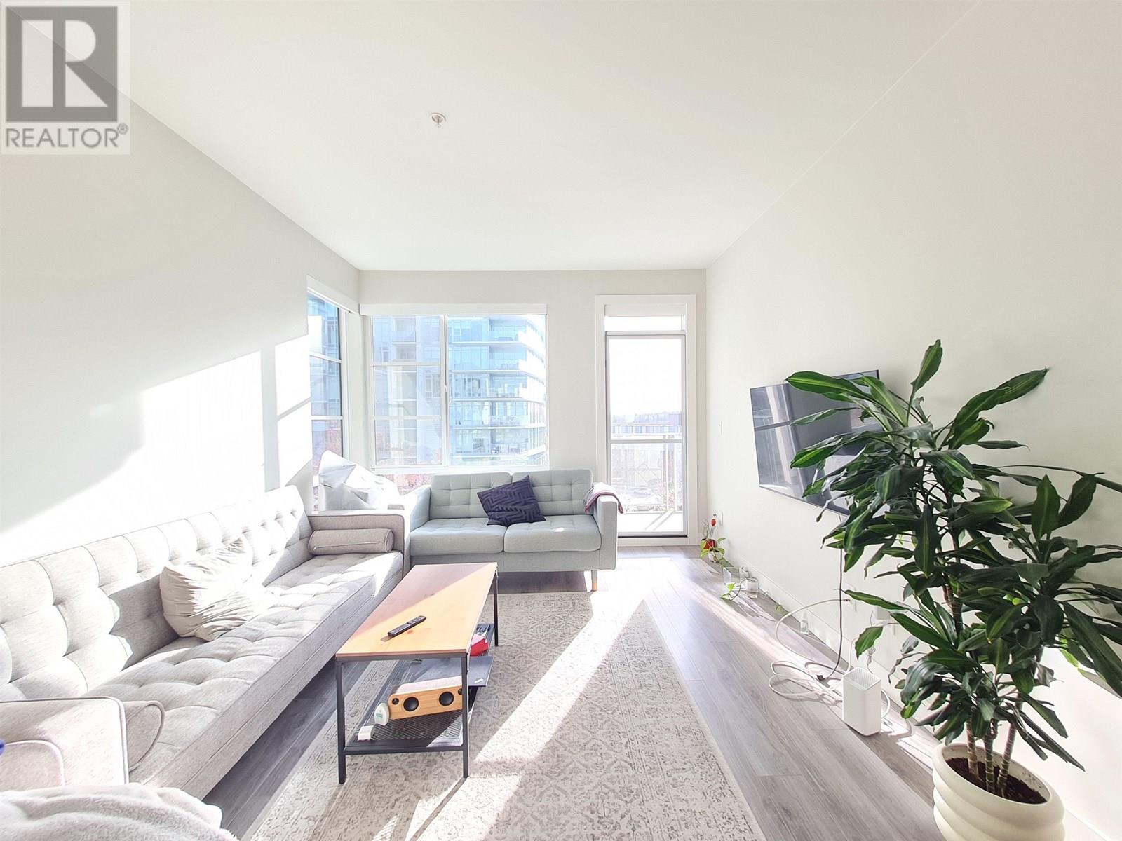 205 1768 GILMORE AVENUE, burnaby, British Columbia V5C0L4