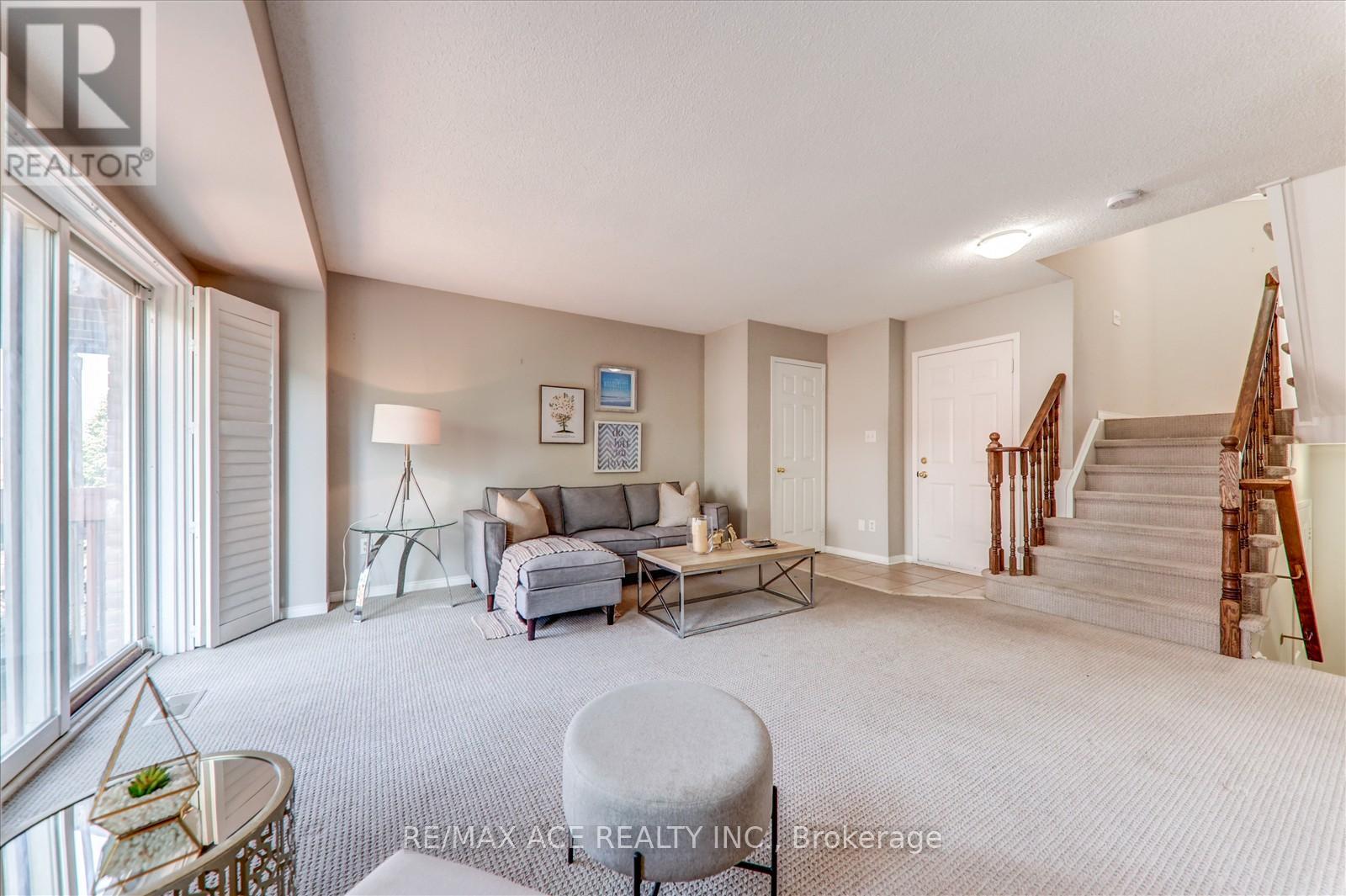 7086 Fairmeadow Crescent, Mississauga, Ontario  L5N 8R5 - Photo 13 - W12216531