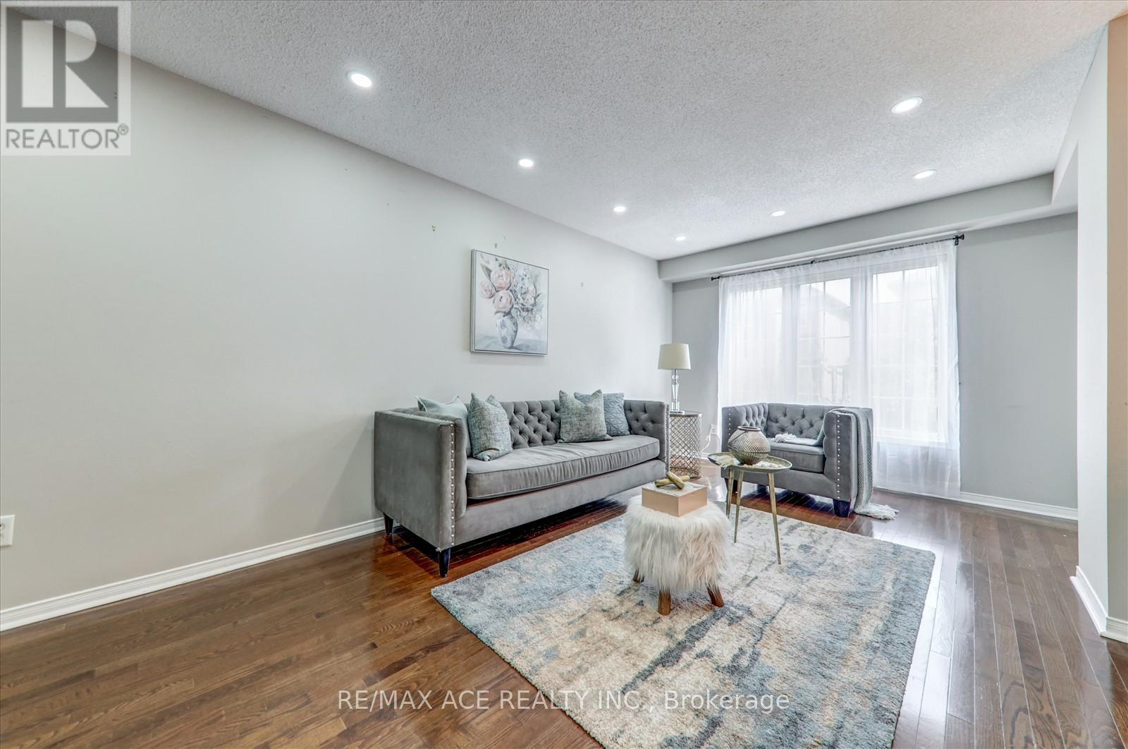 7086 Fairmeadow Crescent, Mississauga, Ontario  L5N 8R5 - Photo 23 - W12216531