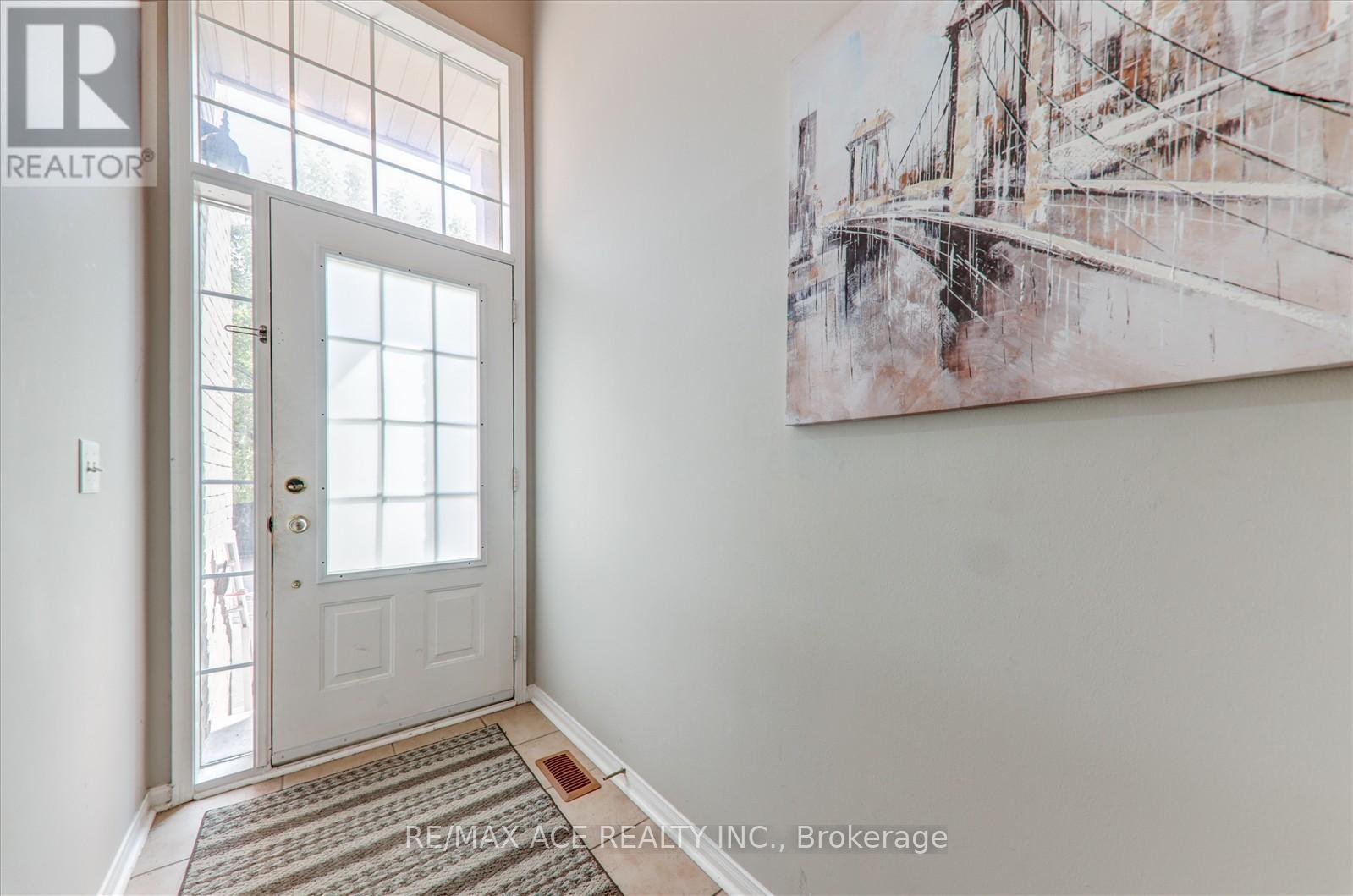 7086 Fairmeadow Crescent, Mississauga, Ontario  L5N 8R5 - Photo 8 - W12216531