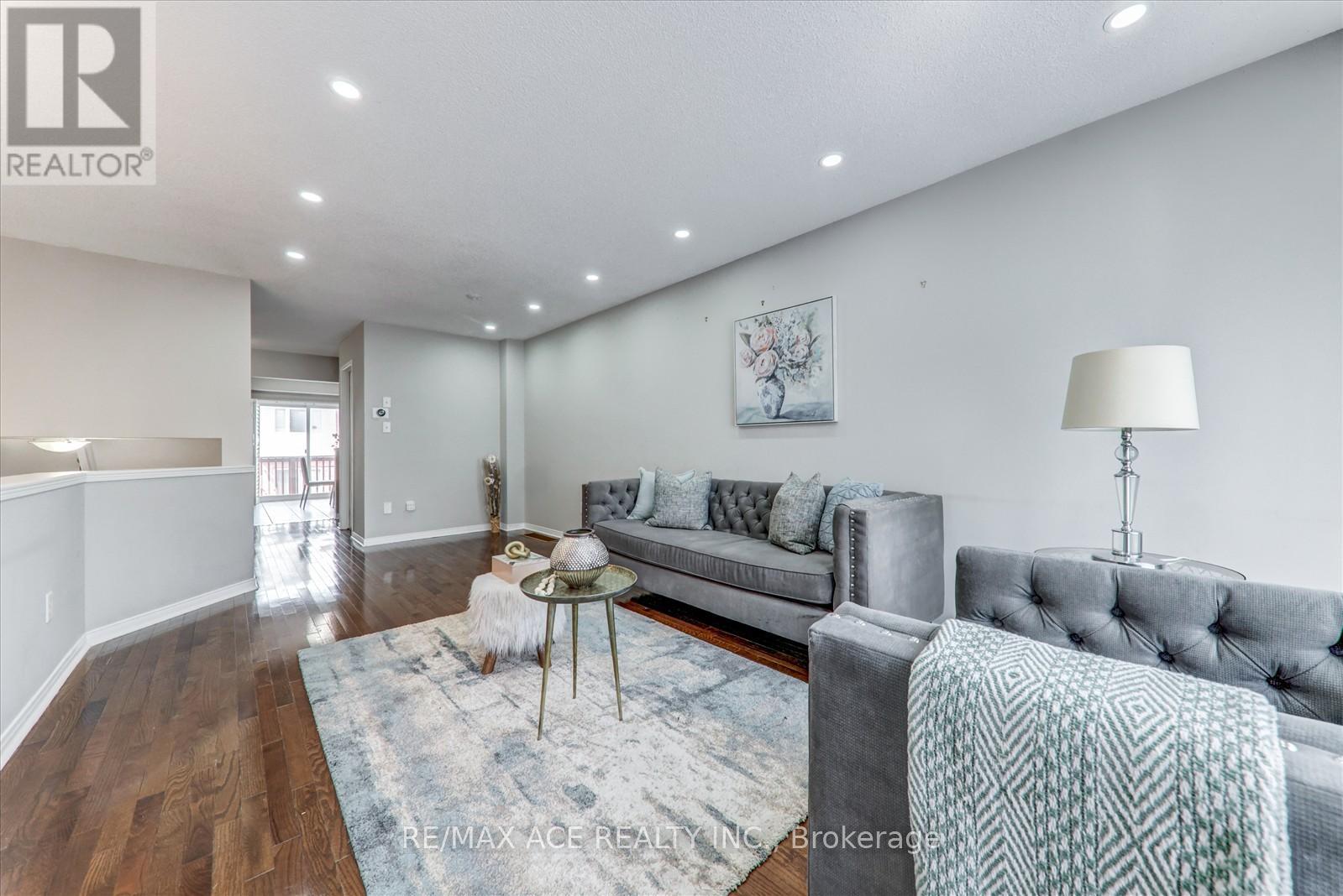 7086 Fairmeadow Crescent, Mississauga, Ontario  L5N 8R5 - Photo 25 - W12216531
