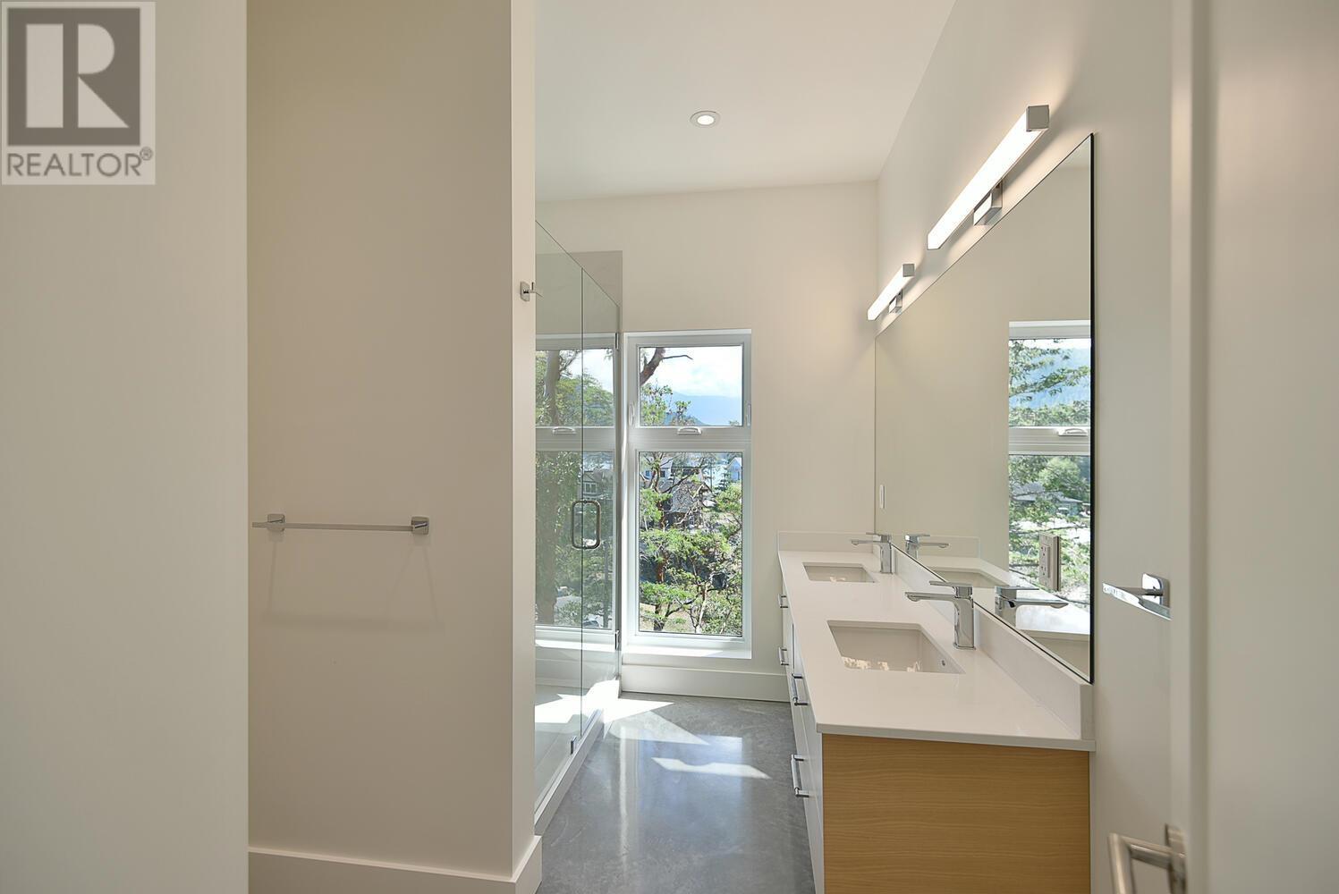 13246 Pinehaven Heights, Garden Bay, British Columbia  V0N 1S1 - Photo 31 - R3015103
