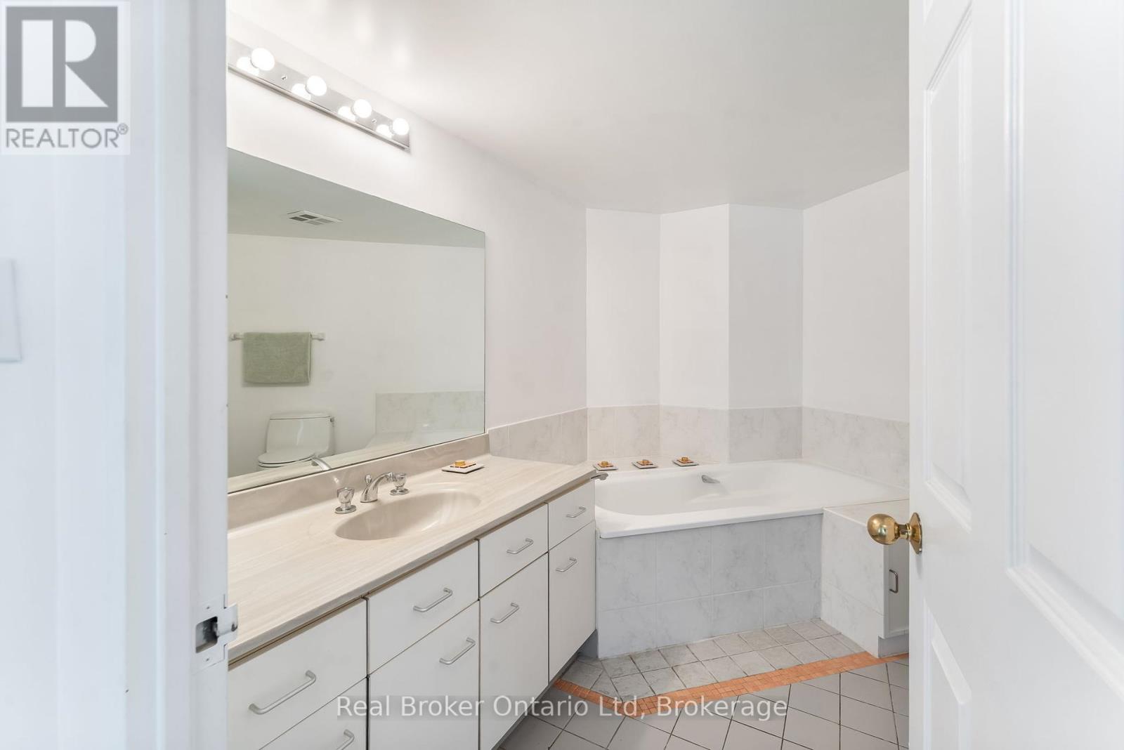 1109 - 10 Kenneth Avenue, Toronto, Ontario  M2N 6K6 - Photo 17 - C12217569