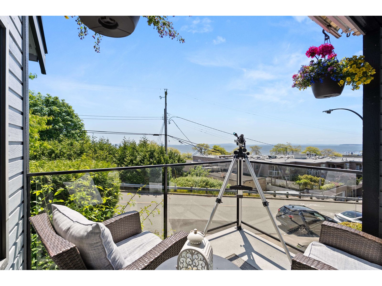 4 14985 Victoria Avenue, White Rock, British Columbia  V4B 1G2 - Photo 2 - R3012067