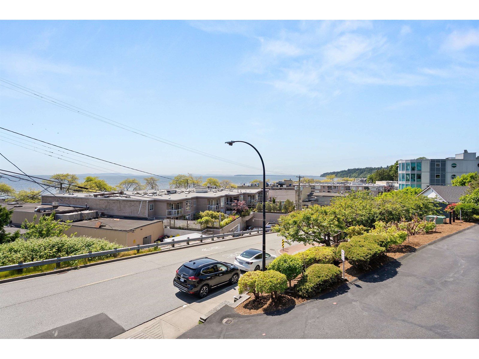4 14985 Victoria Avenue, White Rock, British Columbia  V4B 1G2 - Photo 3 - R3012067